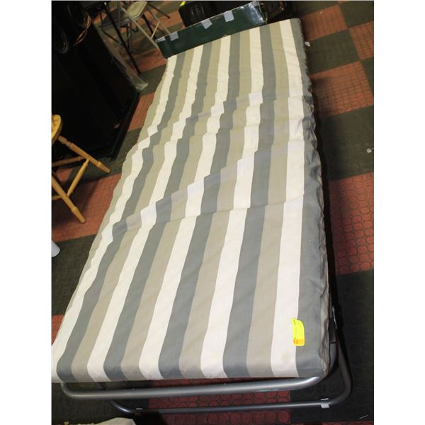 CAMPING COT WITH FOAM SLEEPING PAD