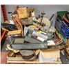 Image 1 : PALLET OF ESTATE: INCLUDES ANTIQUE TOOLS AND MORE