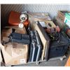 Image 1 : PALLET OF ESTATE MISC