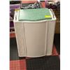 Image 1 : WHITE CLOTHING HAMPER