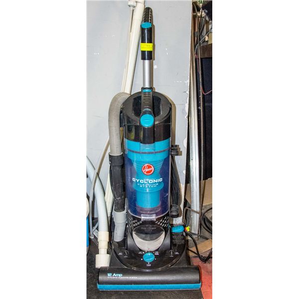 HOOVER VACUUM (BLACK/BLUE)