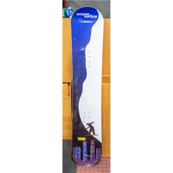 SNOW VALLEY ADULT SIZE SNOWBOARD