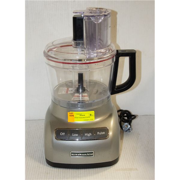 CUISINART FOOD PROCESSOR