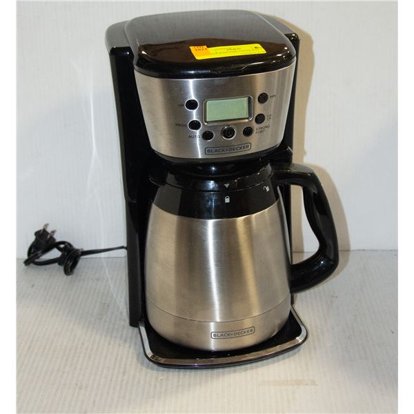 BLACK & DECKER COFFEE POT