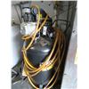 Image 1 : Central Pneumatic 125 PSI 2.5 HP Air Compressor