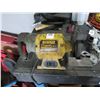 Image 1 : Dewalt 6" Bench Grinder