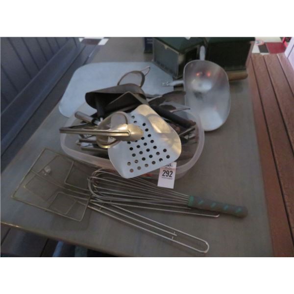 Lot of Kitchen Utensils (Tongs, Scoops, Whisks)