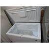 Image 2 : Maytag 5' Chest Freezer