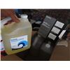 Image 1 : Liquid Soap & Wall Base