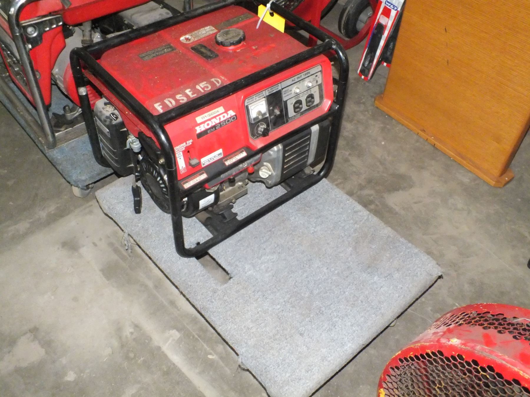 Honda EM 2500 Gas Powered Generator