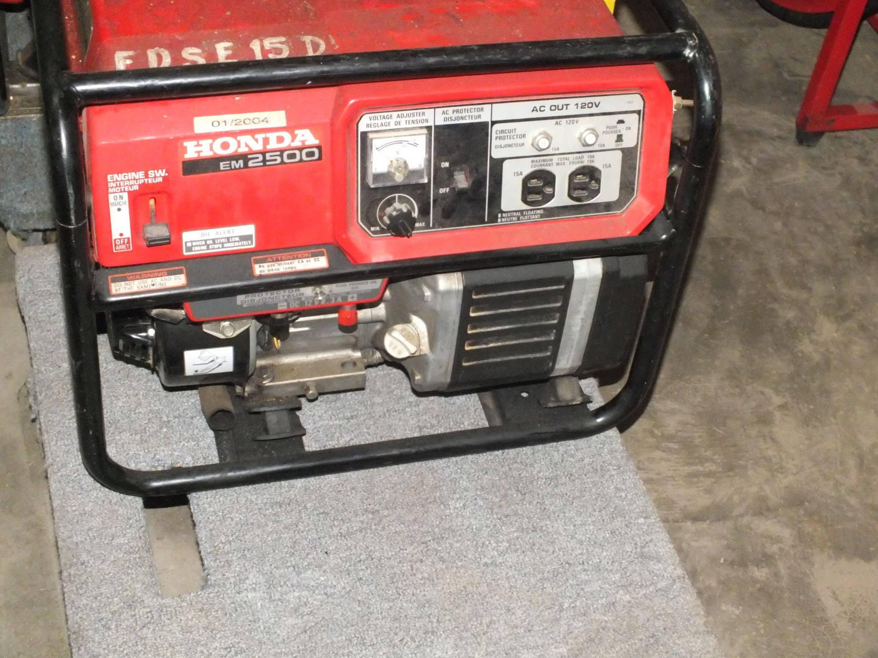 Honda EM 2500 Gas Powered Generator