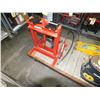 Image 1 : 4 Ton Hydraulic Press
