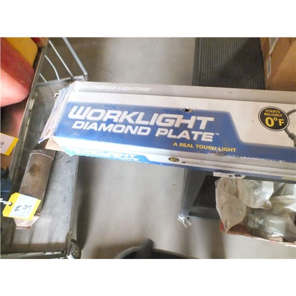 Diamond Plate Work Light