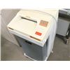 Image 2 : Paper shredder