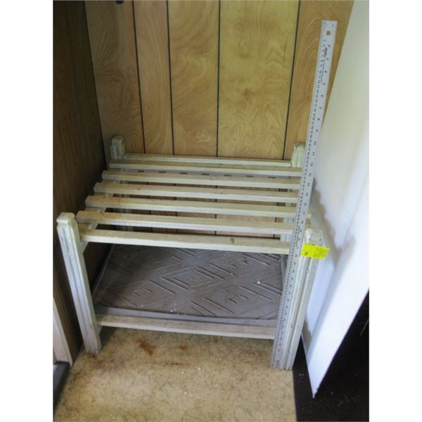 SMALL WOODEN SLATTED SHELF UNIT