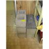 Image 1 : 10 LG. BRICKS & 5 SM. BRICKS