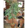 Image 1 : ARTIFICIAL TREE