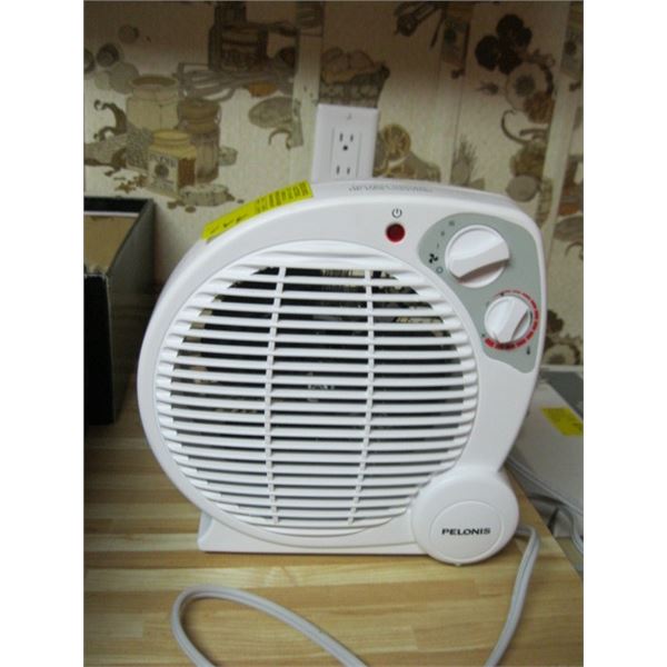 SMALL PELONIS ELECTRIC HEATER