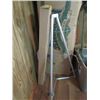Image 2 : 2 ALUMINUM TRIPOD STANDS
