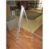 Image 2 : 2 ALUMINUM TRIPOD STANDS