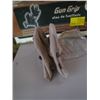 Image 2 : GUN GRIP SHOOTING VICE