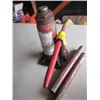 Image 1 : SMALLER HYDRAULIC BOTTLEJACK