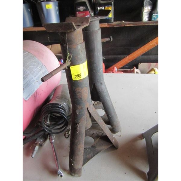 PAIR OF AXLE STANDS