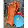 Image 1 : 2 GOOD SLIDING CIRCULAR SLEDS & 2 BROKEN CIRCULAR SLEDS