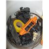 Image 3 : BASKET OF MISC. ELECTRIC FENCING ITEMS
