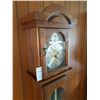 Image 2 : Grandmother Clock Cat C