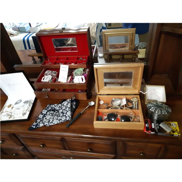 Costume Jewelry Cat A