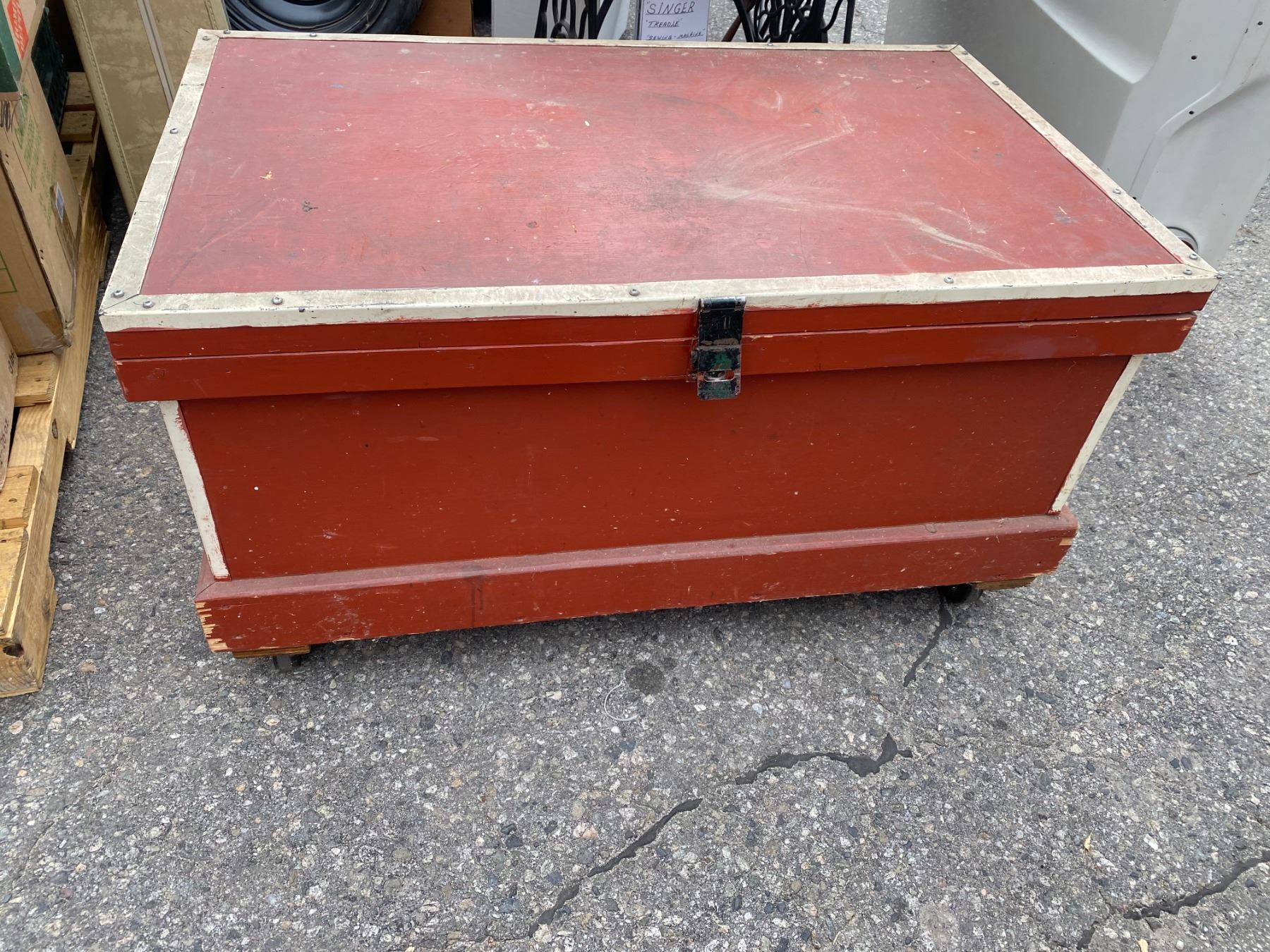 Tool trunk