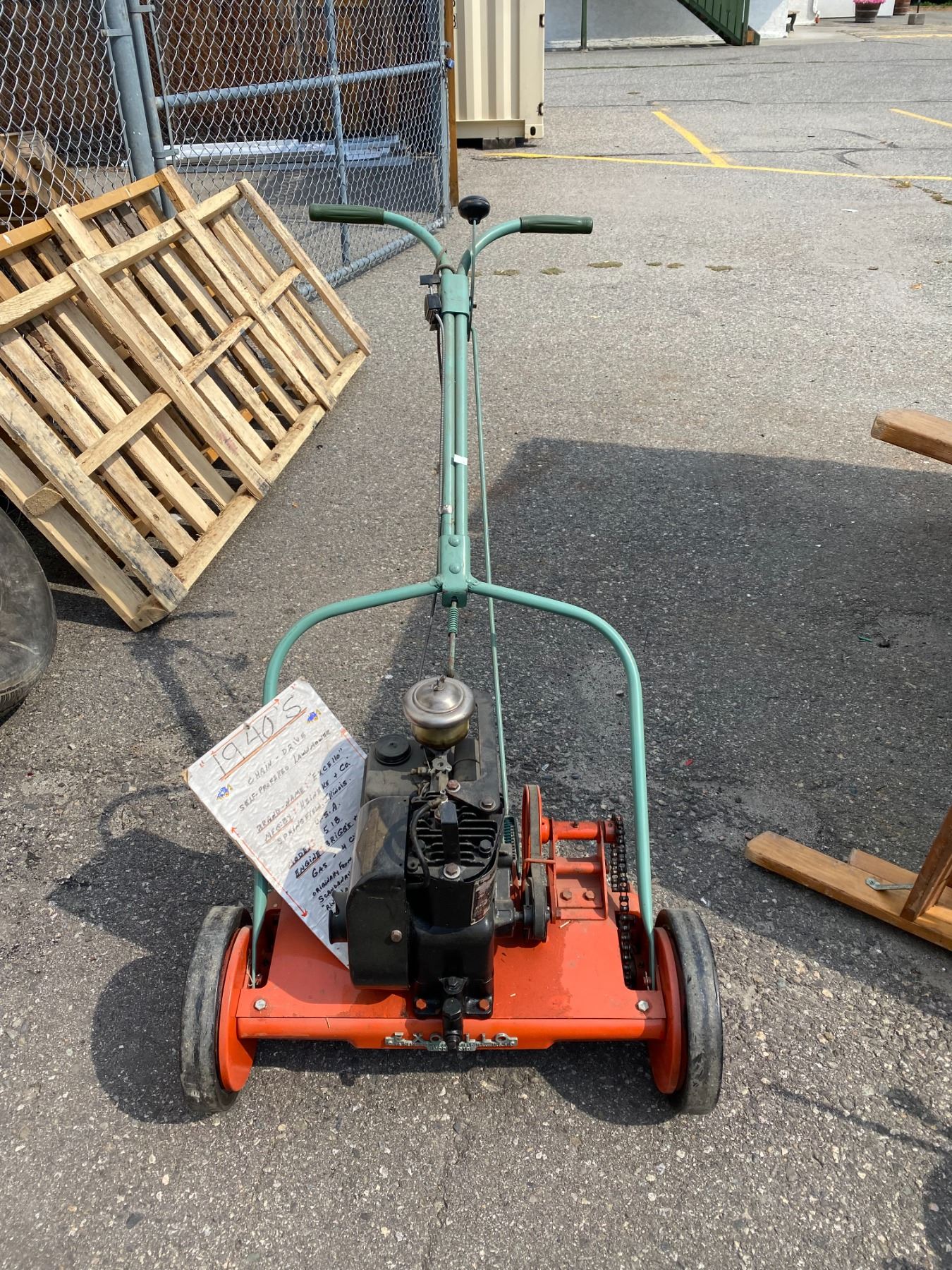 Chain drive self propelled lawn mower