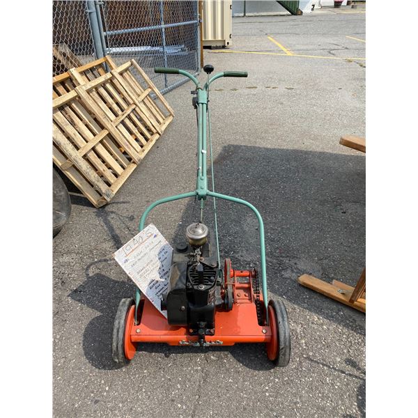Chain drive self propelled lawn mower