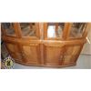 Image 2 : ESTATE WOOD DINING ROOM BASE WITH HUTCH