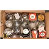 Image 1 : ESTATE BOX FULL OF CANNING MASON JARS