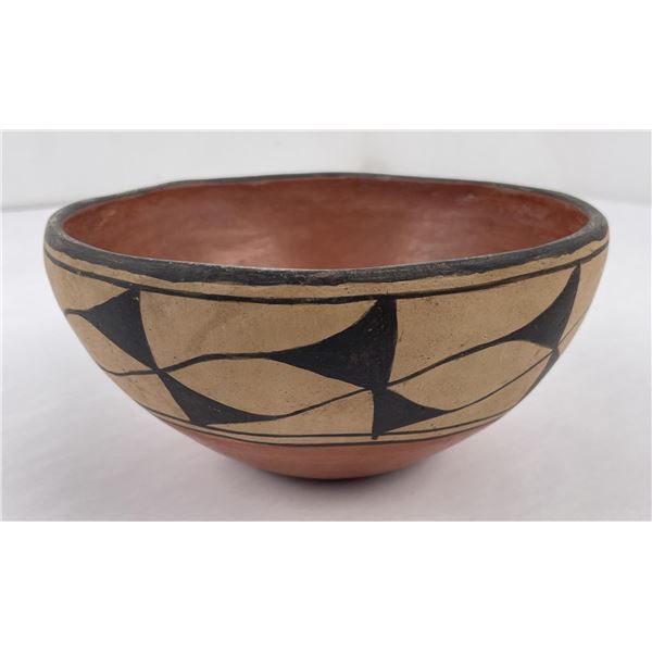 Santo Domingo Pueblo Indian Pottery Chili Bowl