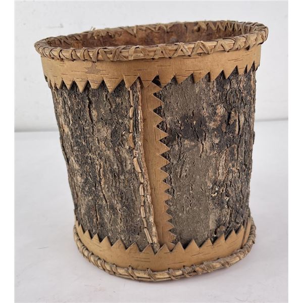 Chippewa Native American Indian Bark Basket