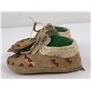 Image 2 : Warm Springs Native American Indian Moccasins
