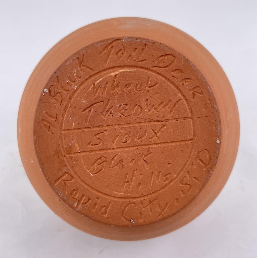 Black Hills Pottery Sioux Indian Vase Pot