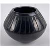 Image 1 : San Ildefonso Pueblo Indian Pottery Pot