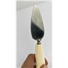 Image 8 : Alaskan Inuit Eskimo Scrimshaw Lighter Cake Knife