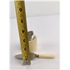 Image 9 : Alaskan Inuit Eskimo Scrimshaw Lighter Cake Knife