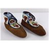 Image 1 : Cree Native American Indian Beaded Moccasins