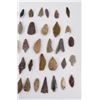 Image 3 : Collection of Ancient Indian Arrowhead Points #4