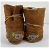 Image 4 : Cree Native American Indian Beaded Moccasins