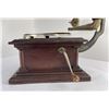 Image 3 : Victor Model IV Phonograph Record Player
