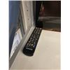 Image 2 : Samsung 46" LCD TV w/Remote
