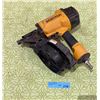 Image 1 : Bostitch Nailer