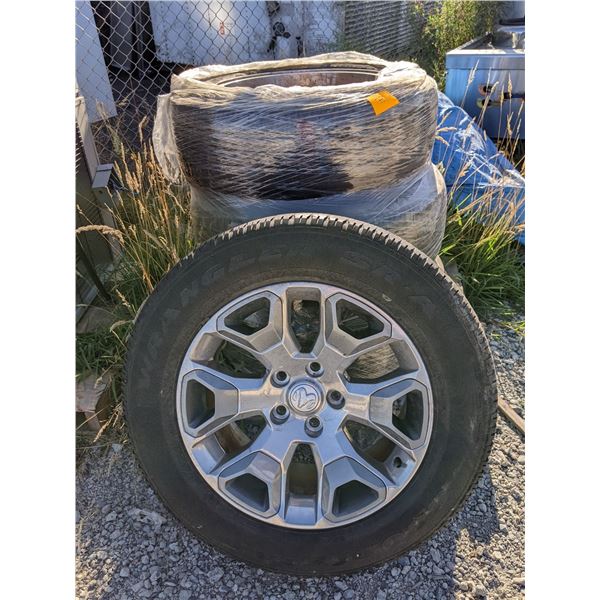 2014 Ram 1500 Tire Size P275 60r20null